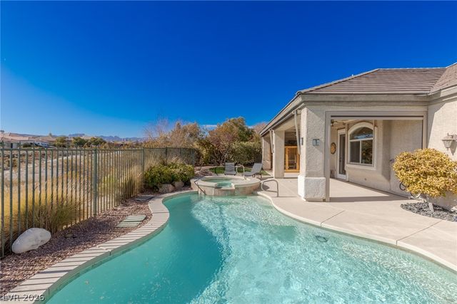 9421 Queen Charlotte Drive, Las Vegas, NV 89145