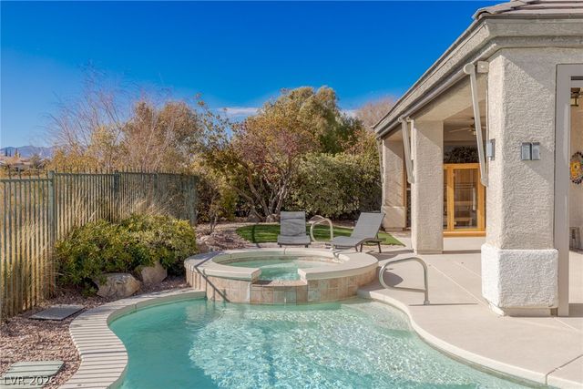 9421 Queen Charlotte Drive, Las Vegas, NV 89145