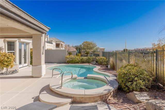 9421 Queen Charlotte Drive, Las Vegas, NV 89145