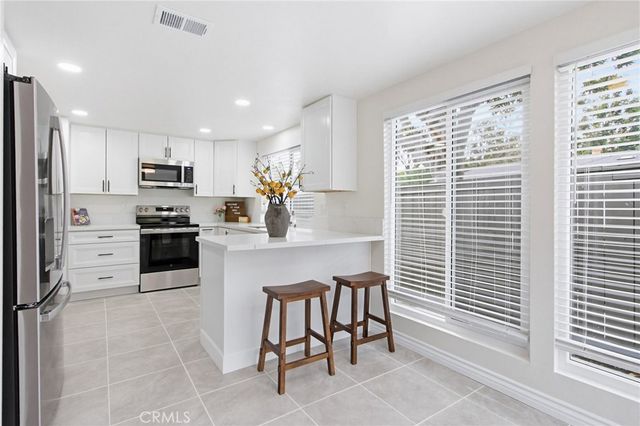 1680 Via Brisa Del Lago, San Marcos, CA 92078