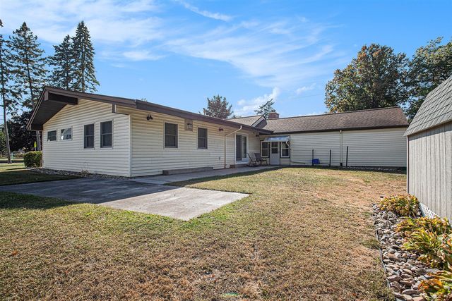 10 Fairfield Drive, Coldwater, MI 49036