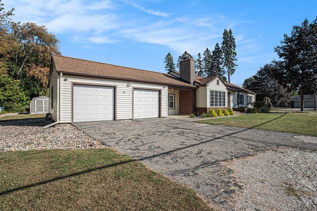 10 Fairfield Drive, Coldwater, MI 49036