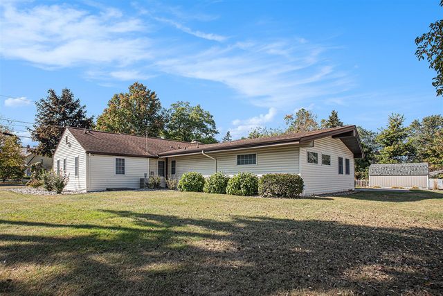 10 Fairfield Drive, Coldwater, MI 49036