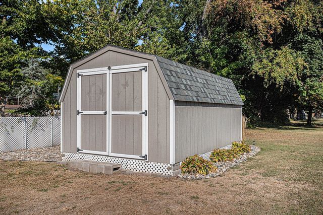 10 Fairfield Drive, Coldwater, MI 49036