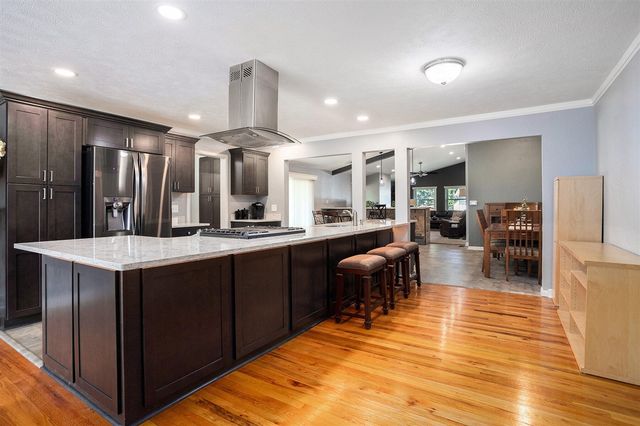 10 Fairfield Drive, Coldwater, MI 49036