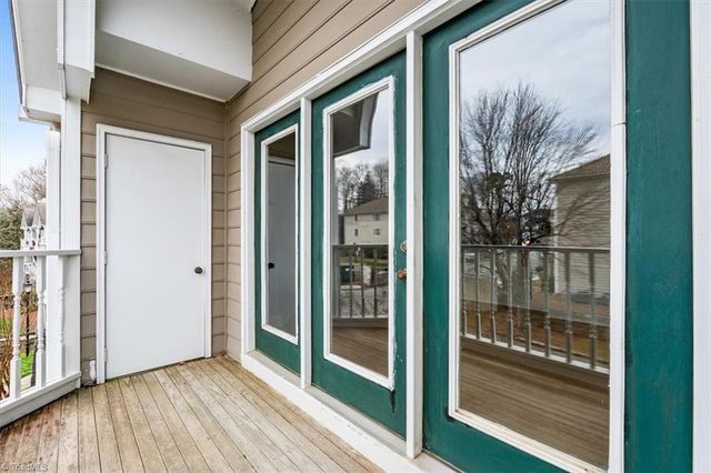 3701 Cotswold Terrace 7J, Greensboro, NC 27410