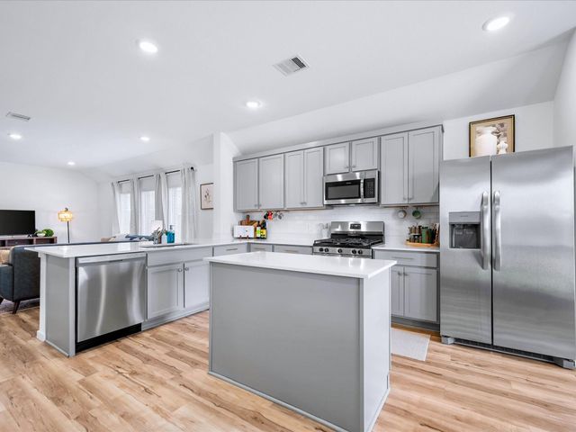 611 Spring Ashberry Court, Magnolia, TX 77354