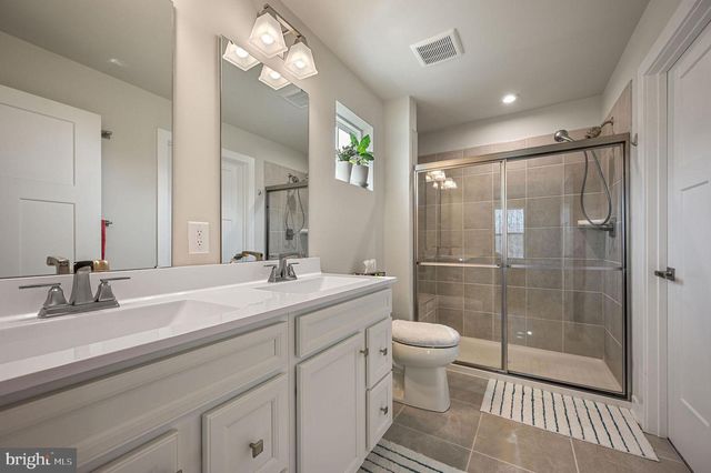 401 ALEZACH DR, Dover, DE 19901