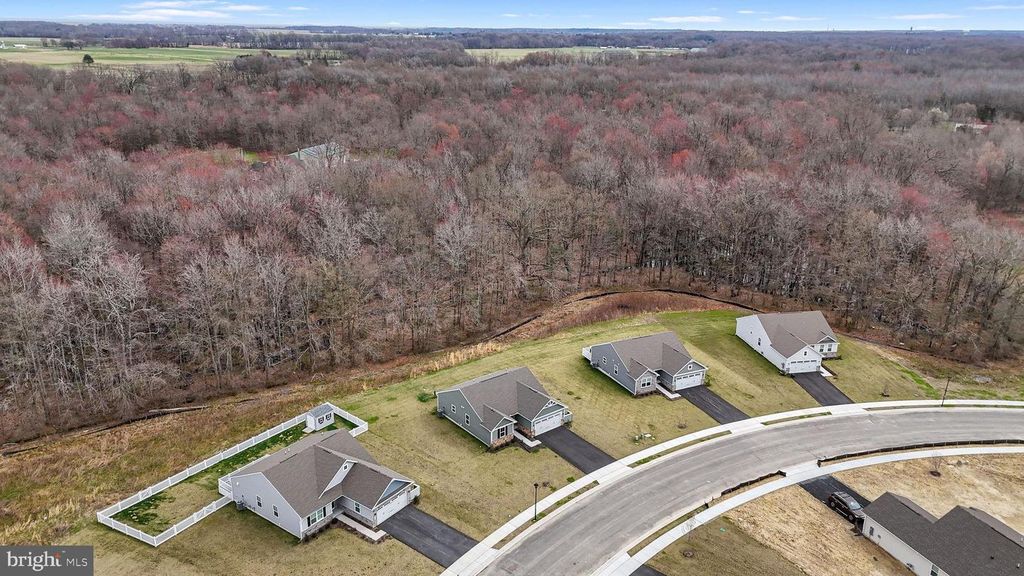 401 ALEZACH DR, Dover, DE 19901