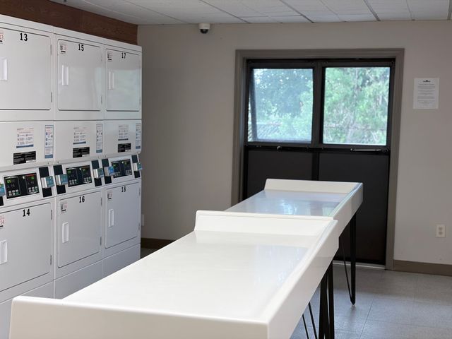 133 Commander Shea Blvd 605, Quincy, MA 02171