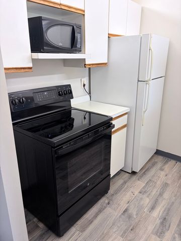 133 Commander Shea Blvd 605, Quincy, MA 02171