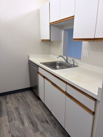 133 Commander Shea Blvd 605, Quincy, MA 02171