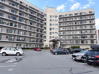 133 Commander Shea Blvd 605, Quincy, MA 02171
