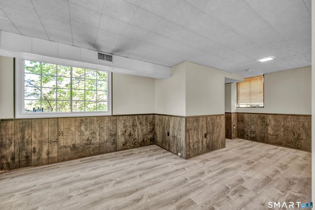 3 Mountain Road, Danbury, CT 06810