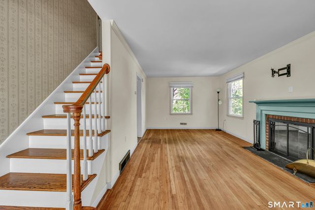 3 Mountain Road, Danbury, CT 06810