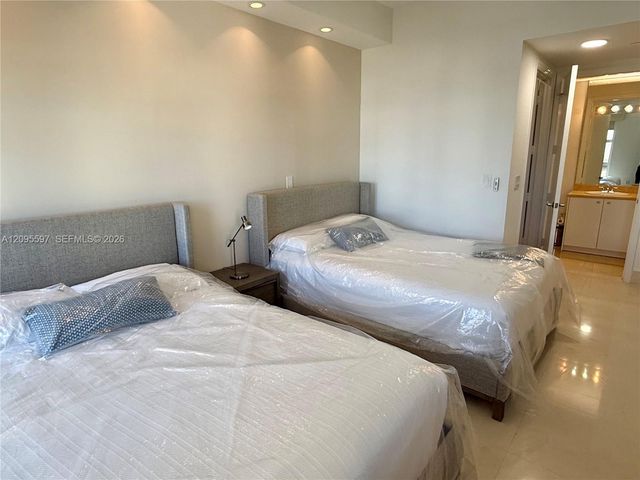 19900 E Country Club Drive TS03, Aventura, FL 33180