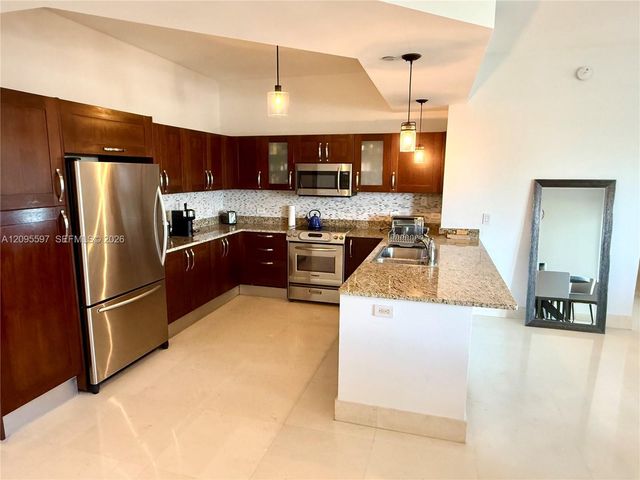19900 E Country Club Drive TS03, Aventura, FL 33180