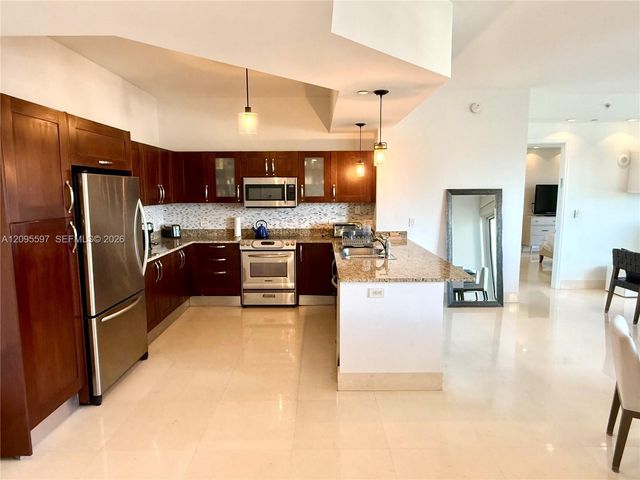 19900 E Country Club Drive TS03, Aventura, FL 33180