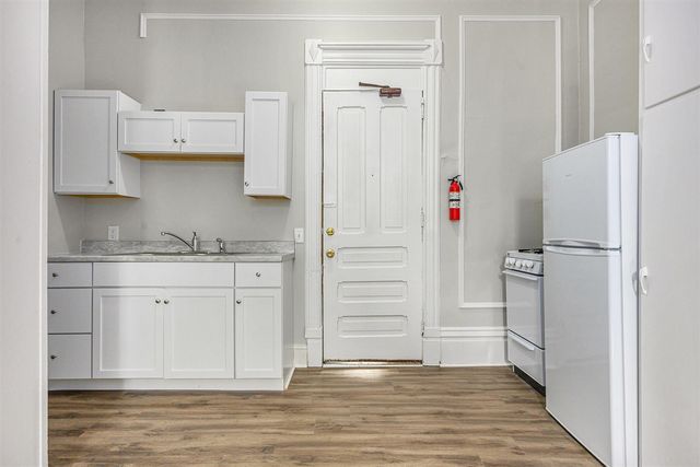 316 Stuart Avenue, Kalamazoo, MI 49007