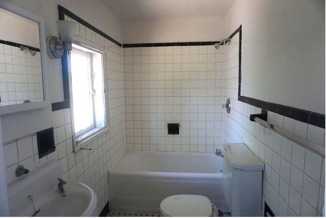 316 Stuart Avenue, Kalamazoo, MI 49007