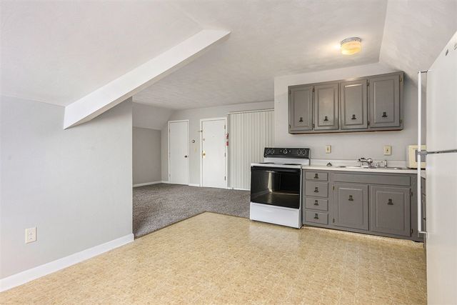 316 Stuart Avenue, Kalamazoo, MI 49007