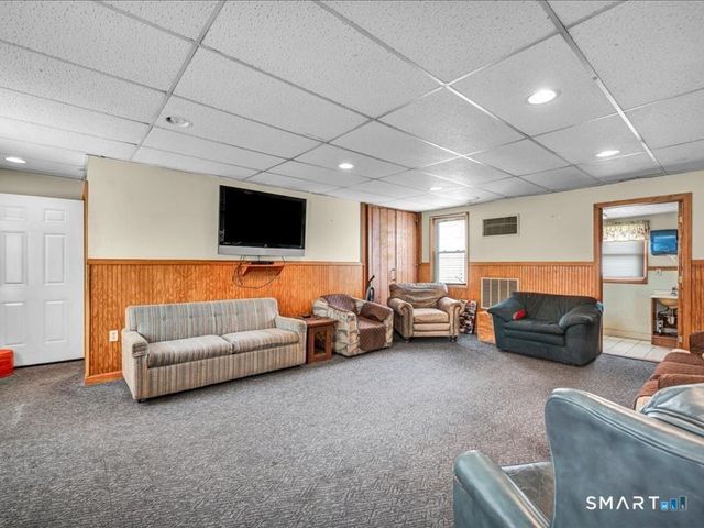 61 Maple Avenue, Wallingford, CT 06492