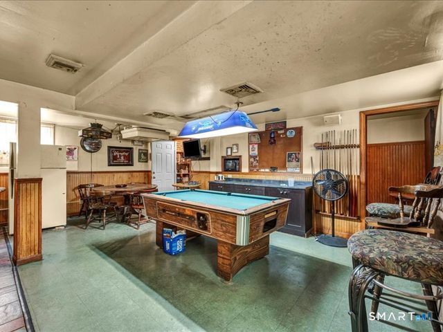 61 Maple Avenue, Wallingford, CT 06492