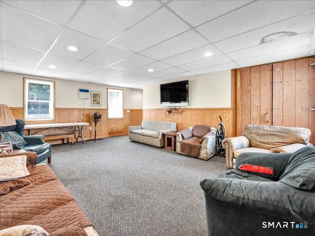61 Maple Avenue, Wallingford, CT 06492