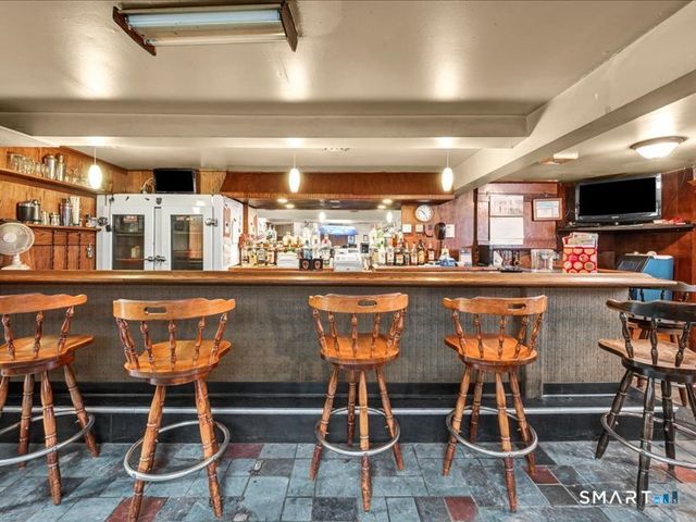 61 Maple Avenue, Wallingford, CT 06492