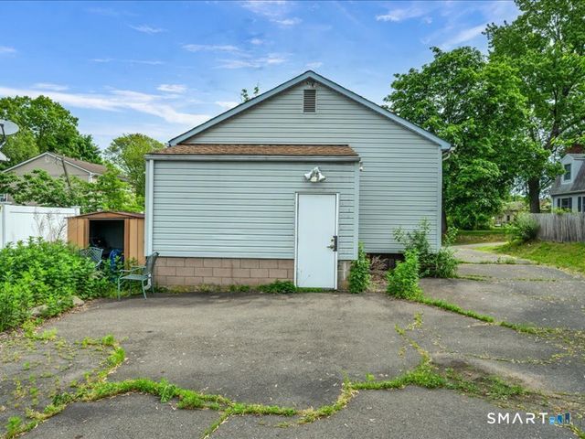 61 Maple Avenue, Wallingford, CT 06492