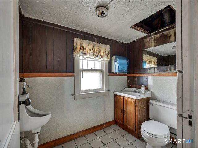 61 Maple Avenue, Wallingford, CT 06492