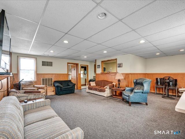 61 Maple Avenue, Wallingford, CT 06492