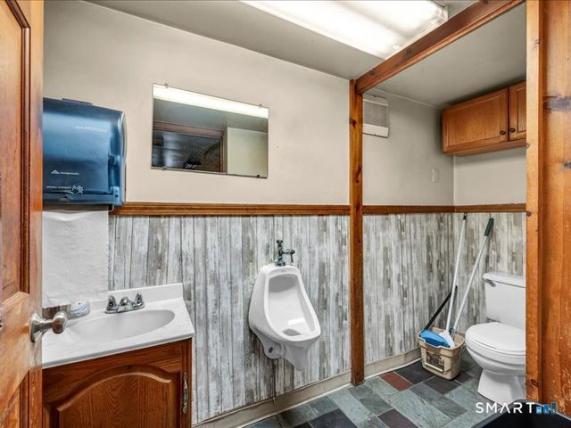 61 Maple Avenue, Wallingford, CT 06492