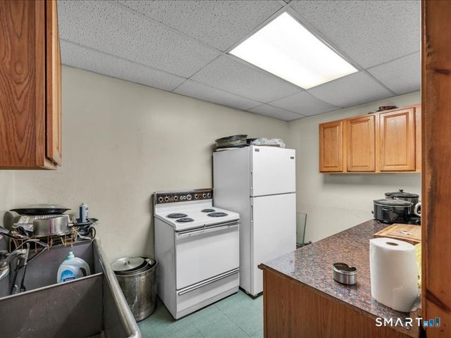 61 Maple Avenue, Wallingford, CT 06492