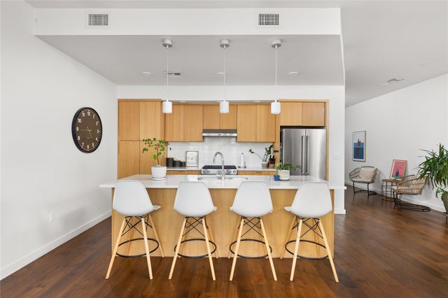 1322 E 12th ST 202, Austin, TX 78702