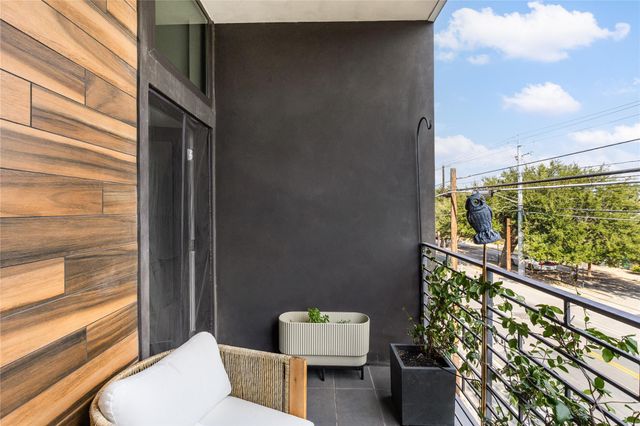 1322 E 12th ST 202, Austin, TX 78702