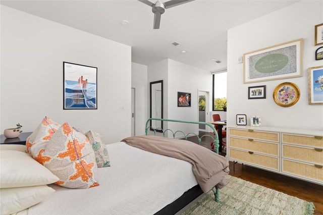 1322 E 12th ST 202, Austin, TX 78702