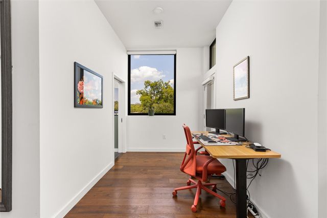 1322 E 12th ST 202, Austin, TX 78702