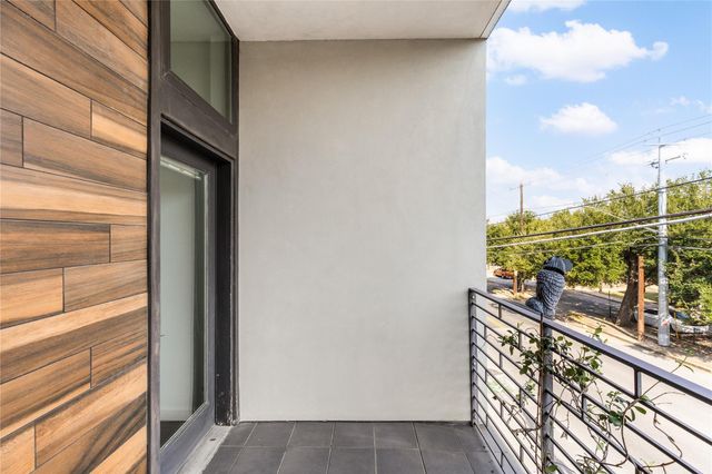 1322 E 12th ST 202, Austin, TX 78702