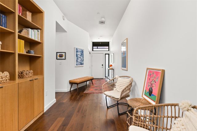 1322 E 12th ST 202, Austin, TX 78702