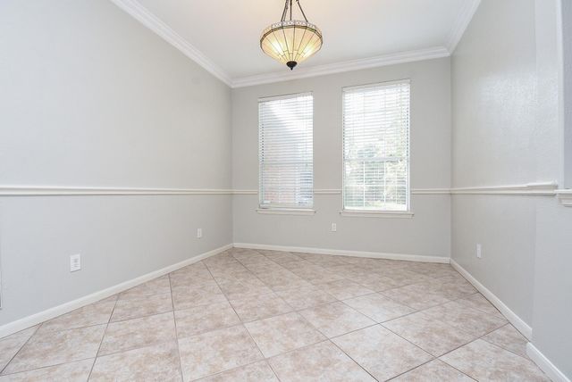 202 W Sterling Pond Circle, The Woodlands, TX 77382