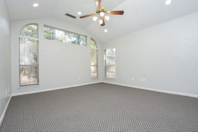 202 W Sterling Pond Circle, The Woodlands, TX 77382