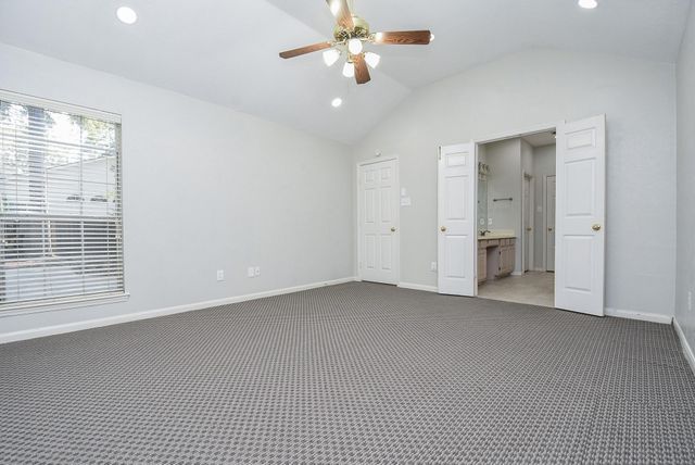 202 W Sterling Pond Circle, The Woodlands, TX 77382