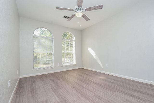 202 W Sterling Pond Circle, The Woodlands, TX 77382