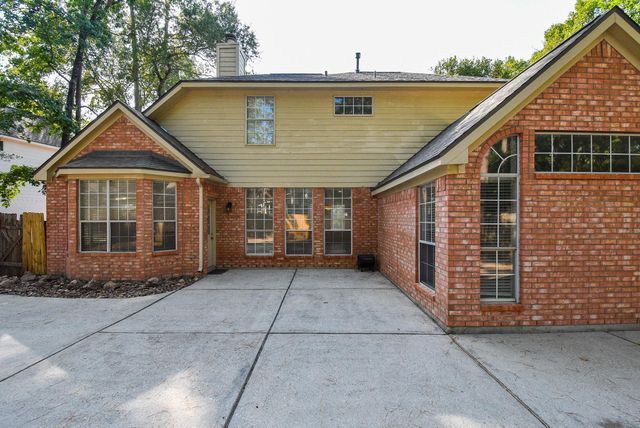 202 W Sterling Pond Circle, The Woodlands, TX 77382