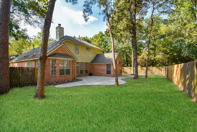 202 W Sterling Pond Circle, The Woodlands, TX 77382