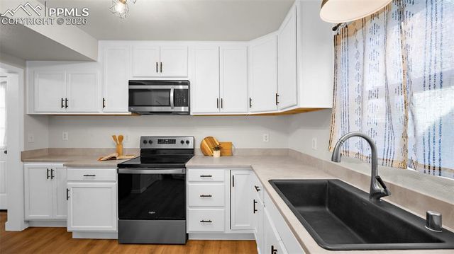 428 E St Vrain Street, Colorado Springs, CO 80903