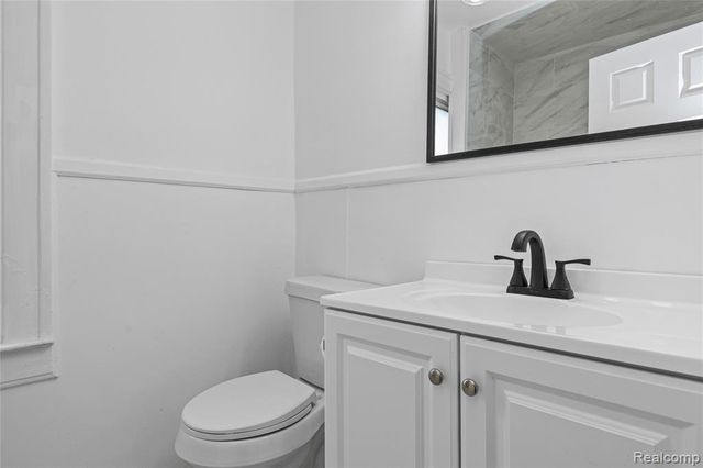 28042 Maple Street, Roseville, MI 48066