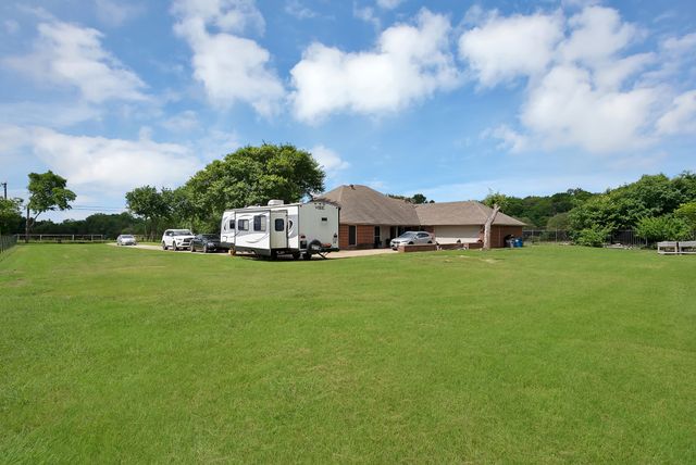 307 Johnson Lane, Red Oak, TX 75154