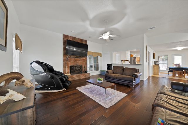 307 Johnson Lane, Red Oak, TX 75154